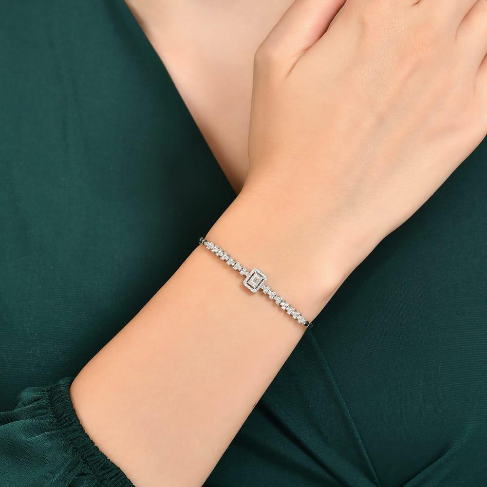 0.68 Karat Baget Pırlantalı Bileklik