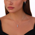 0.75 Karat Recta Baget Diamante Orecchini