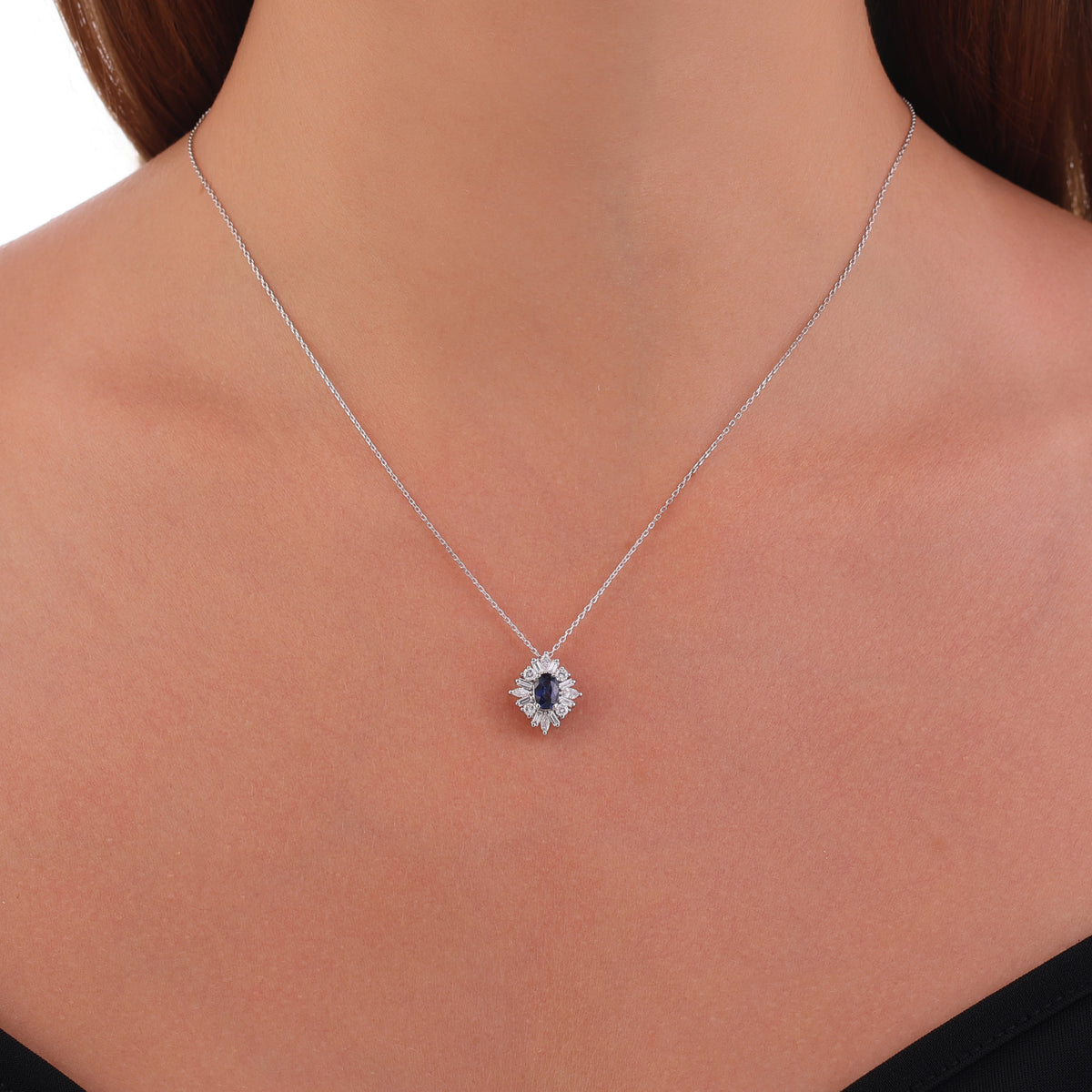 0.99 Karat Molino Safir Baget Markiz Pırlanta Kolye