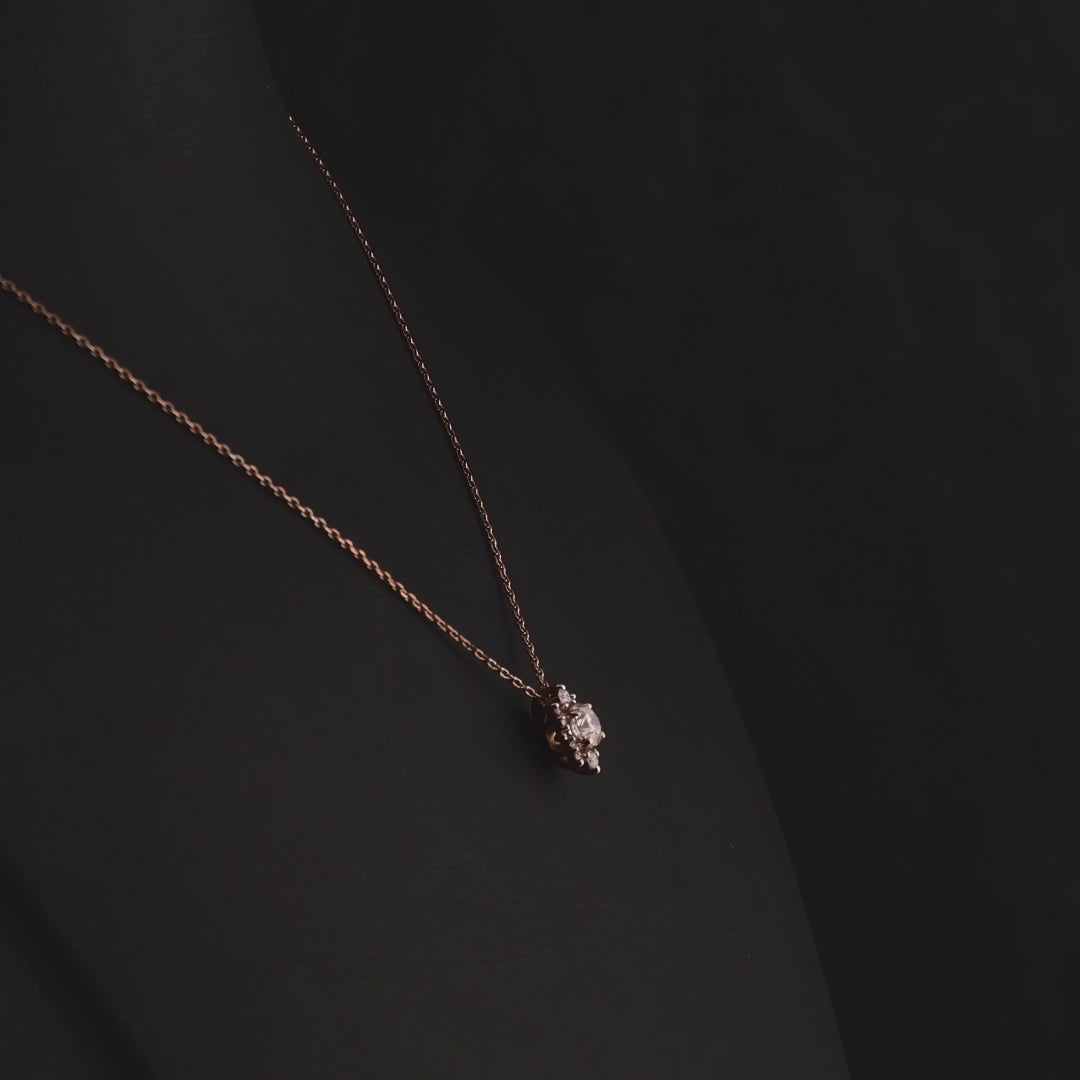 0.39 Karat Flora Pırlanta Kolye